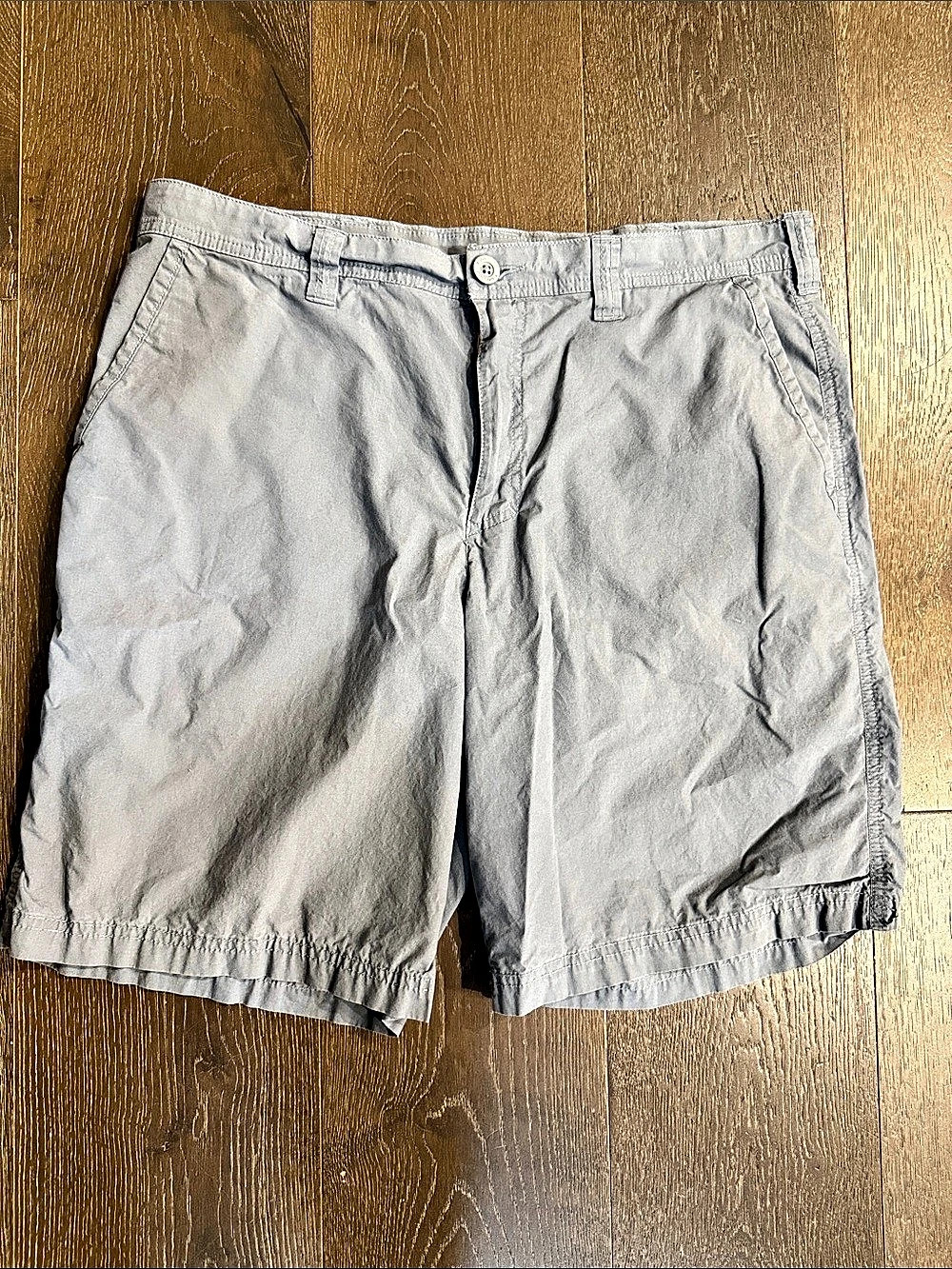 Columbia Men's Cotton Flat Front Shorts 9” Size 36 Gray